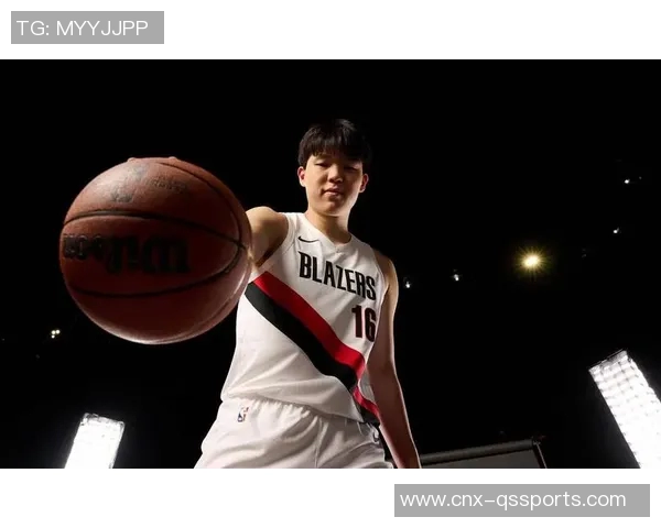 19岁参选的杨瀚森场均16分10篮板易建联当年表现如何对比分析